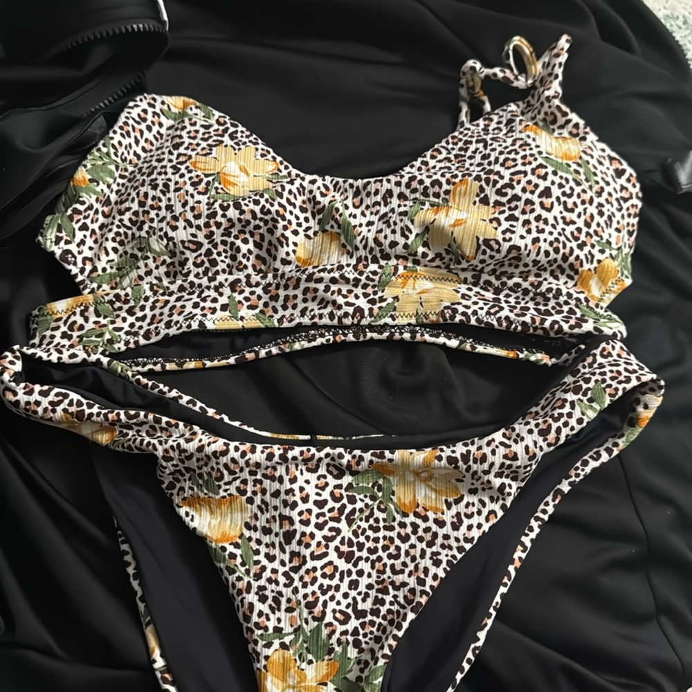 Bathing suit